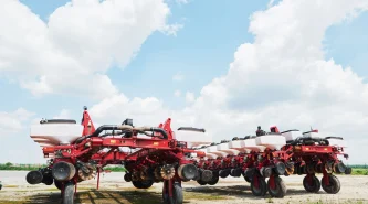 close-up-seeder-attached-tractor-field (1)