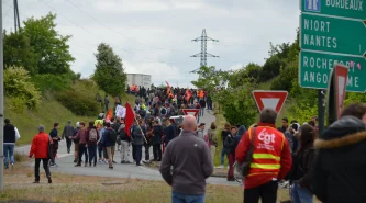 people-road-against-sky
